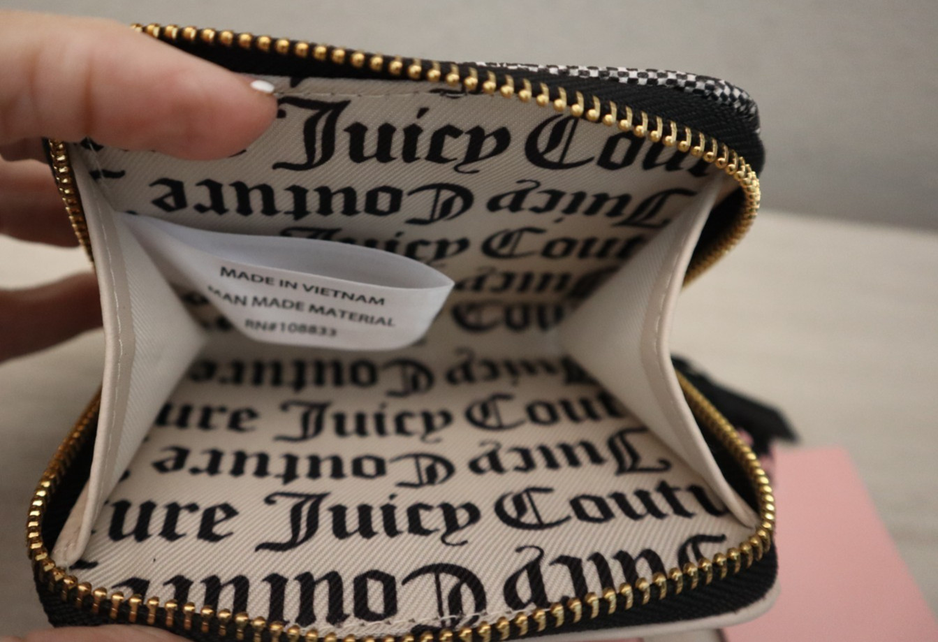Juicy Couture 13JCD4CBU-JBB Black/Beige Freshly Picked Small Zip Around Wallet