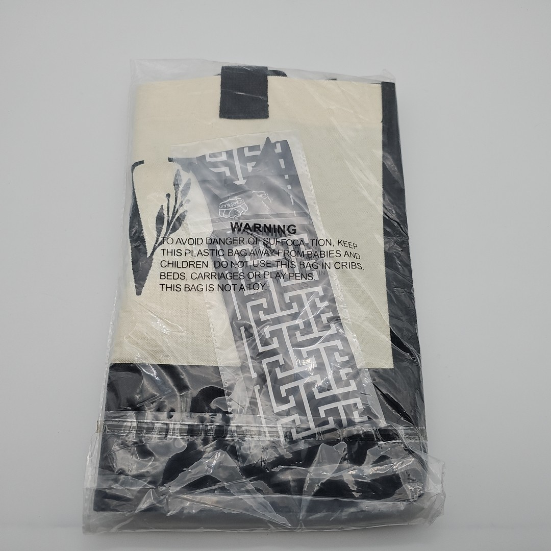 Canvas “W” Monogram Tote Bag Vacation Travel Handbag Embroidered Initial Letter