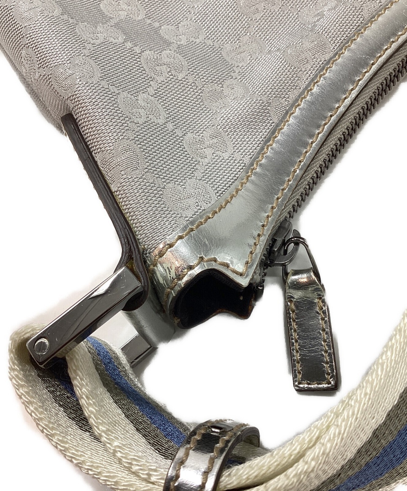 Gucci women’s GG Canvas Shoulder Bag 181092 Silver Made in Italy Fast Ship
