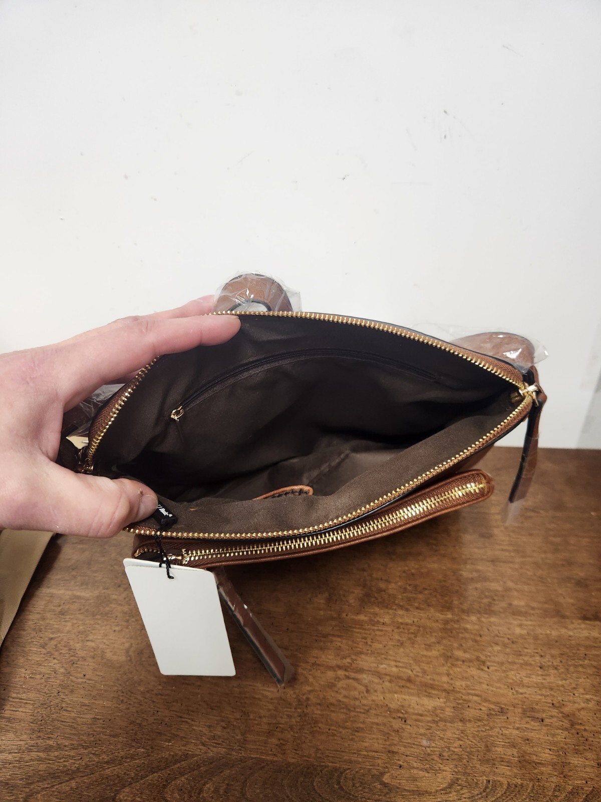 NEW KOUlLI BUIR CROSSBODY PURSE – ORIGINAL PACKAGING