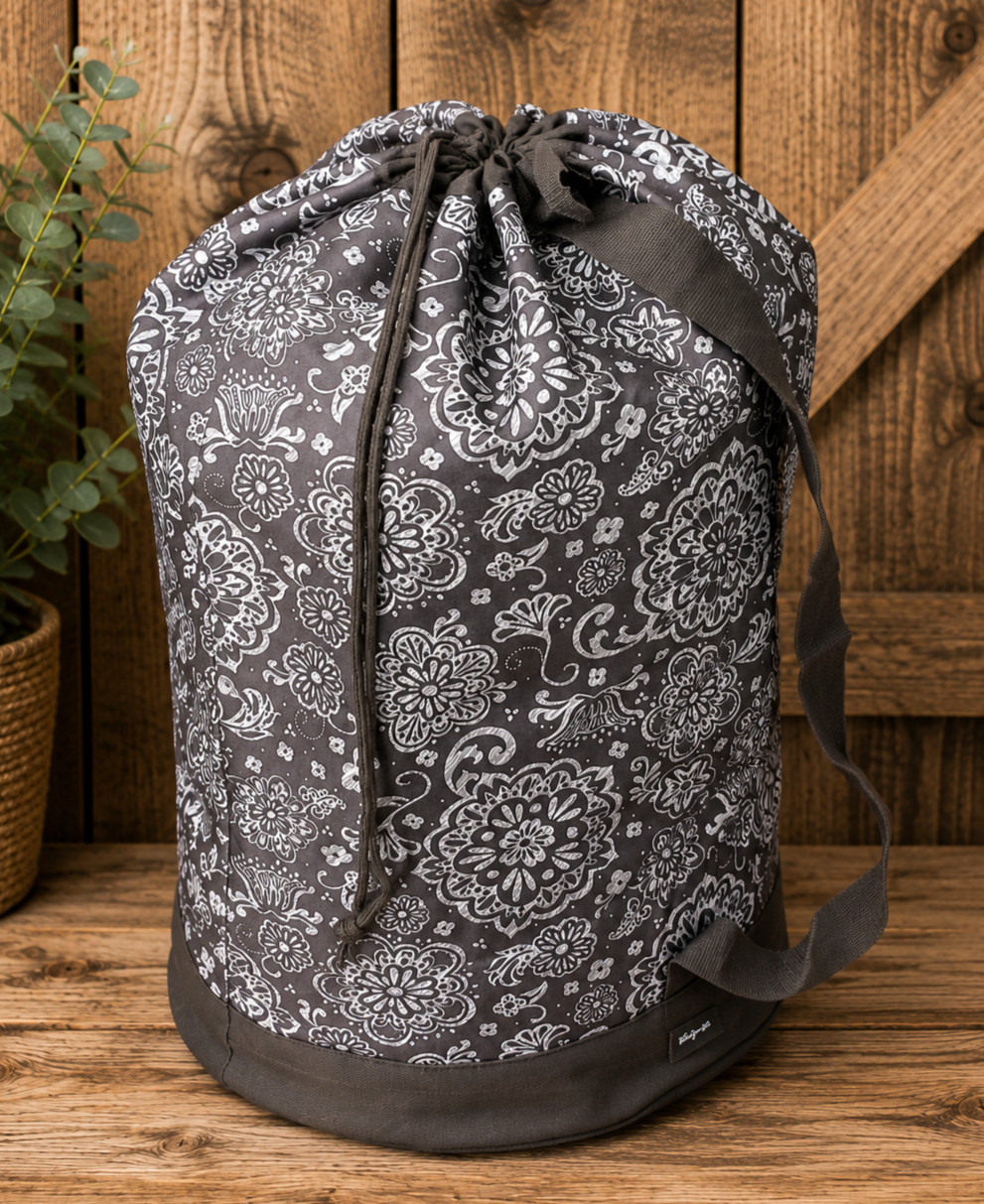 NEW! Thirty One Cinch It Up Super Sac Duffle Laundry Travel College Dorm Bag 31