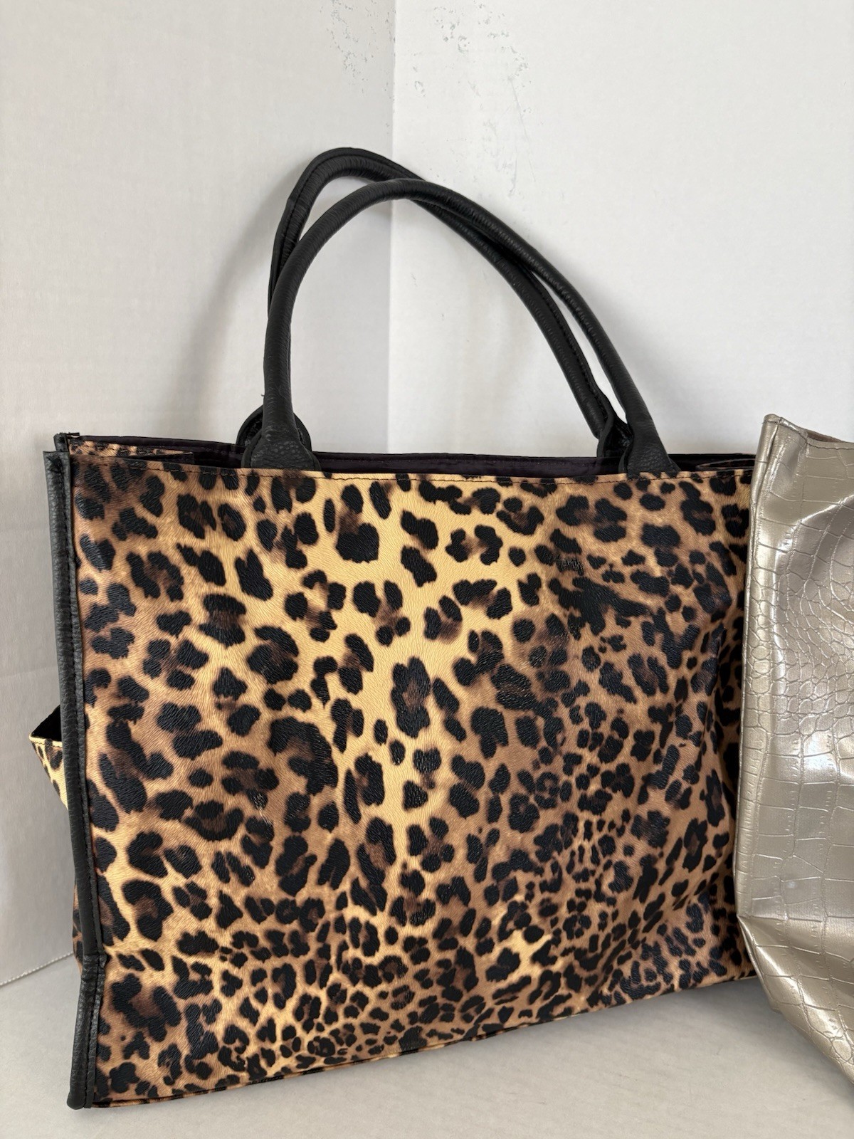 Neiman Marcus Totes Bags Various Sizes/Colors