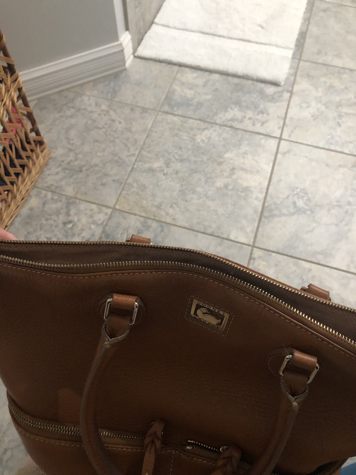 Dooney And Bourke Leather Handbag ￼/tote