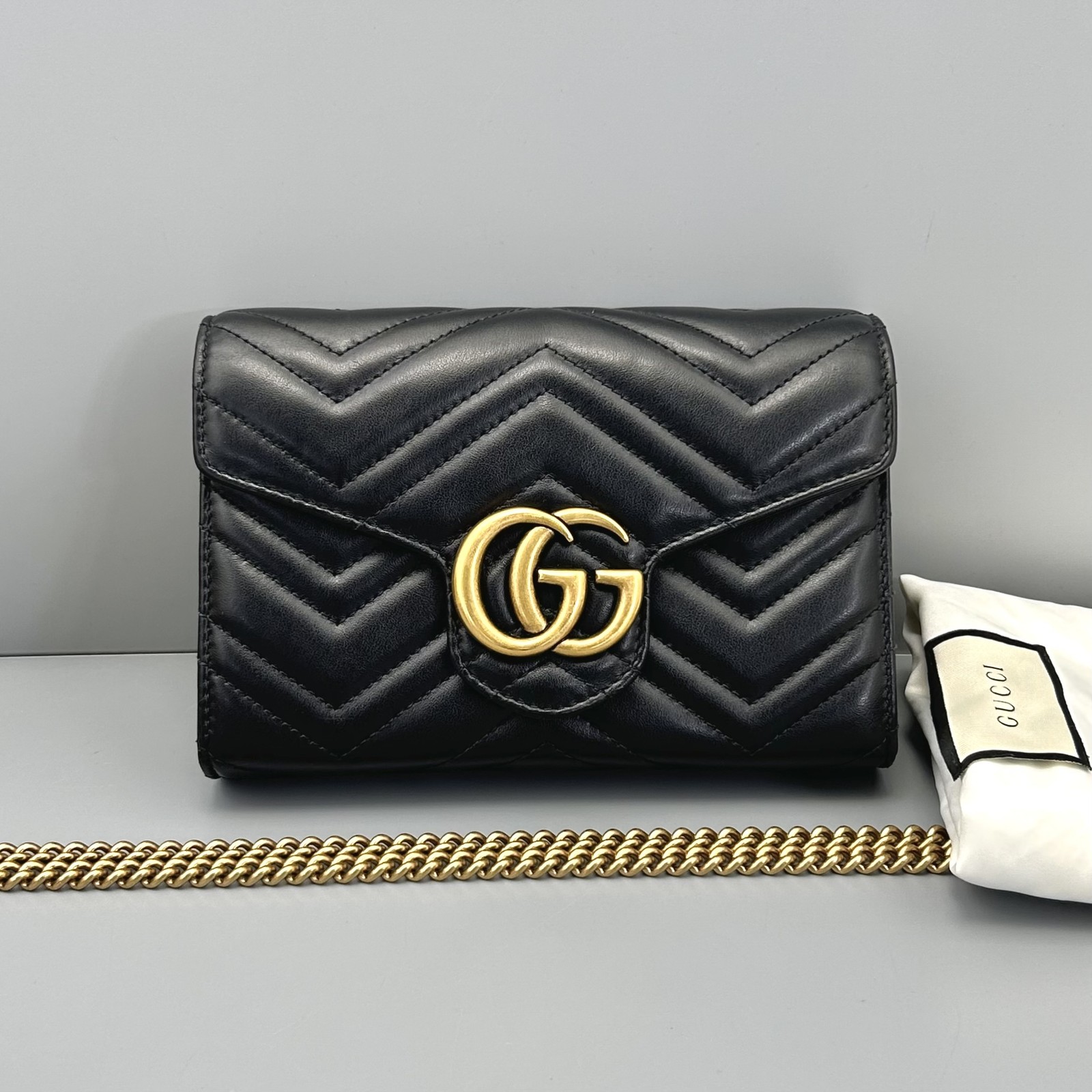 AUTH GUCCI Marmont WOC Wallet On Chain Black Leather Gold HW Bag.