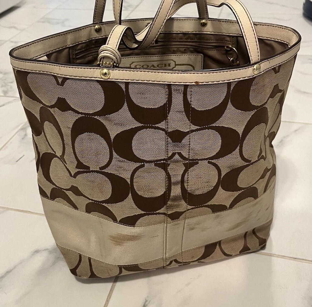 Used Coach Purse C06K-10125 Has Stains *Please See Photos*