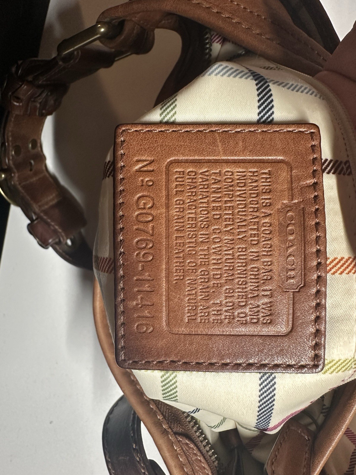 Coach Women’s Brown Zip Shoulder Bag Plaid Lined Inner Pockets Brass Buckle