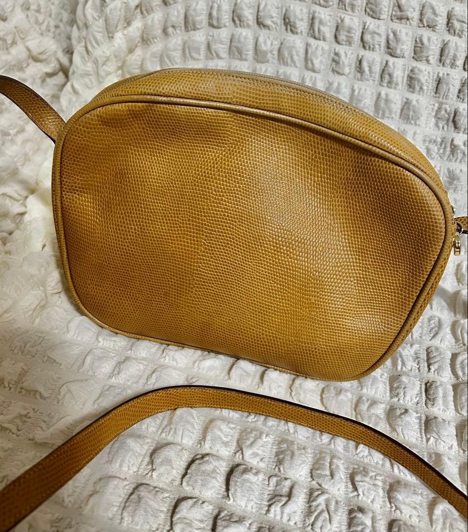 Authentic Salvatore Ferragamo Shoulder Bag Leather Beige 6.9-inch Damaged Bottom