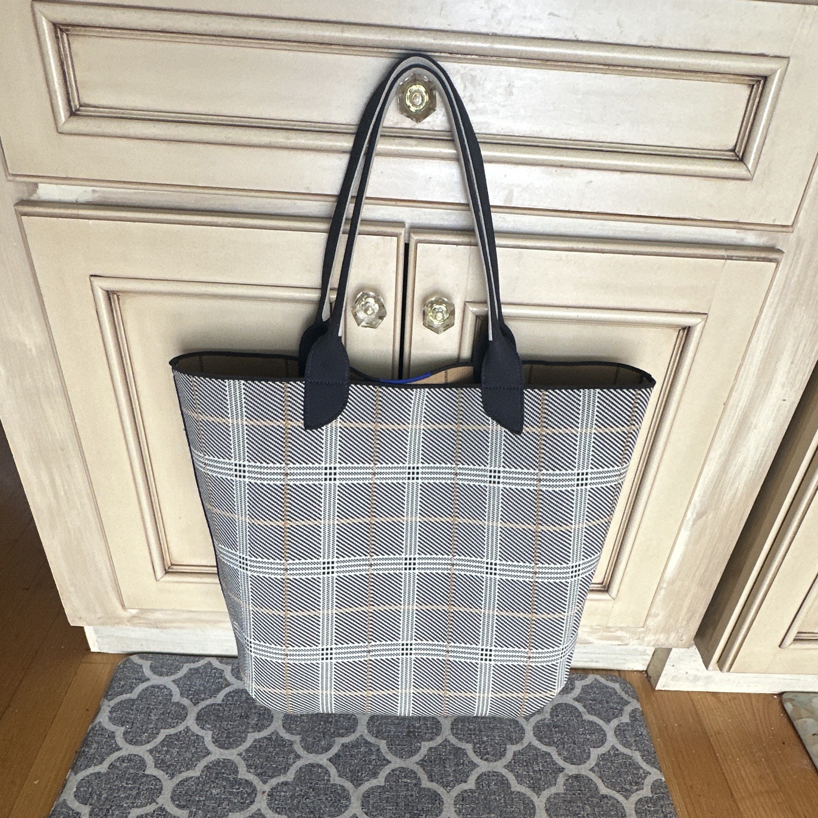 Rothy’s Plaid Tote Bag Tan/Black Double Handles Open Top Logo w/ Box