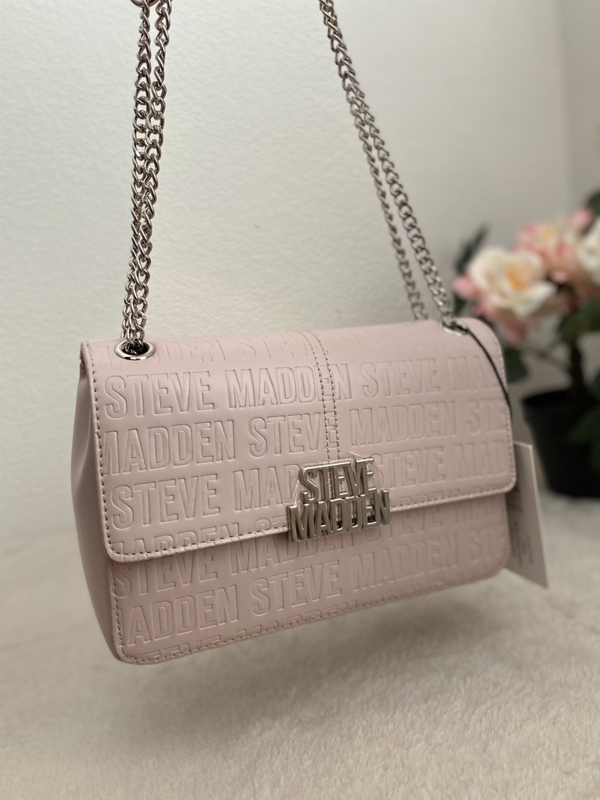 Steve Madden Logo Embossed Shoulder Crossbody Bag On A Silver Chain in Pink