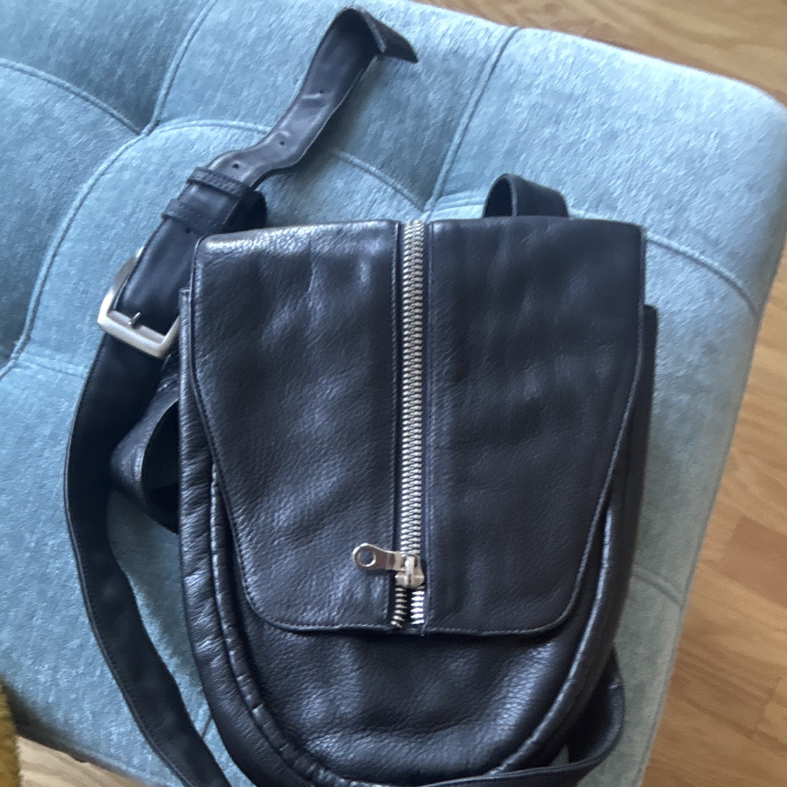 J.P. Ourse & Cie. Women’s Black Oval Crossbody Bag Flap Magnetic Zip Silver