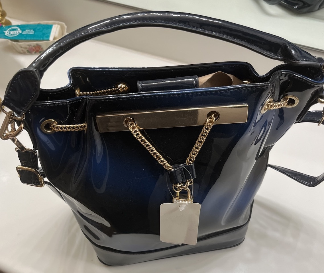 NAVY BLUE PATENT LEATHER Bucket Bag, Chain & Snap Closure, Hand & Shoulder Strap