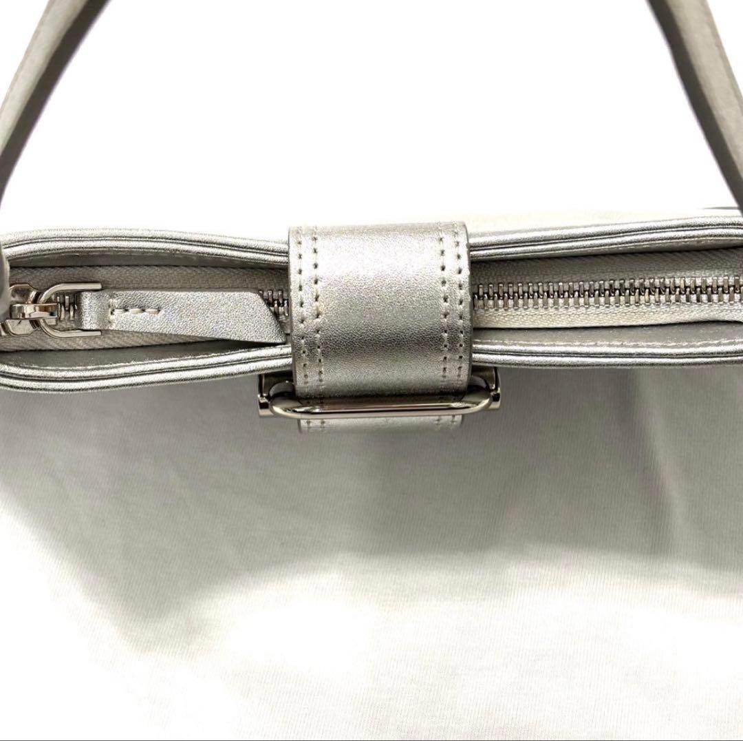 OSOI Small Shoulder Bag Accessory Pouch Leather in Silver USED Good Condition