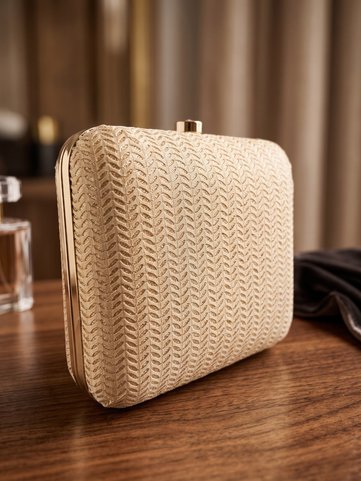 Shining Leaf Designer Bridal Clasp Clutch for Women Detachable Chain