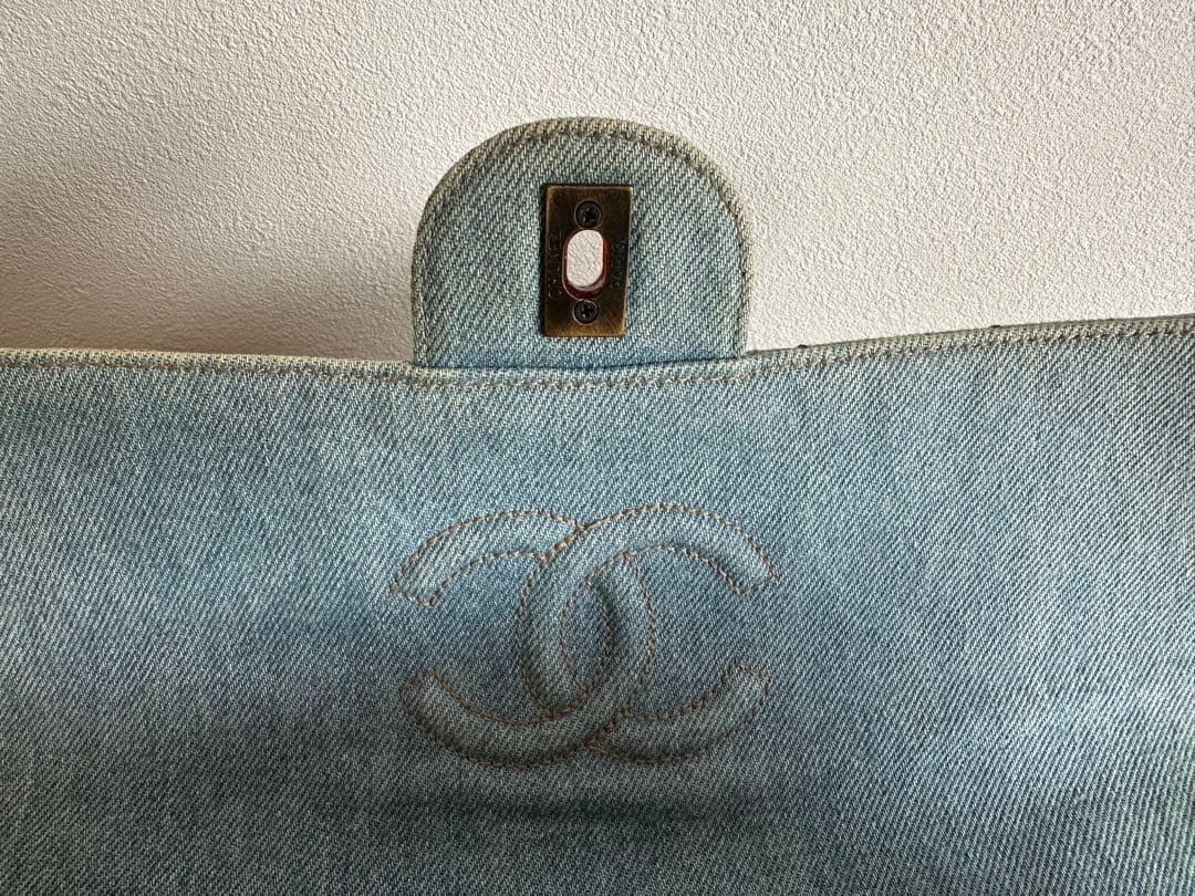 CHANEL 1998 Denim Jumbo Matelasse Flap Bag Tortoise Chain Blue Bag 11.8 in VTG