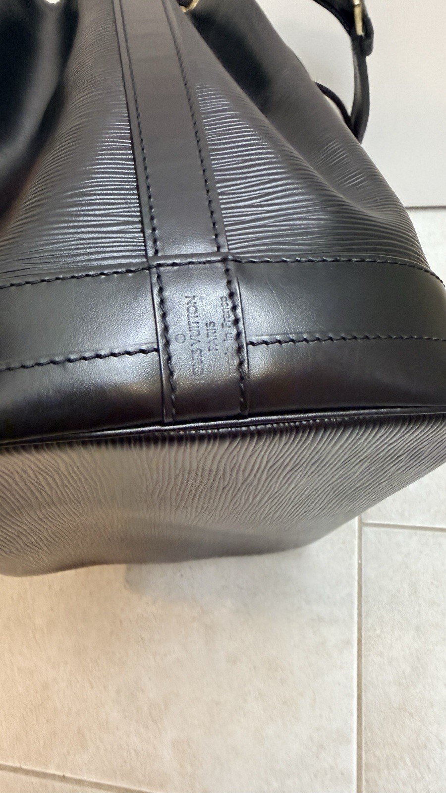 Louis Vuitton Now Gm Bucket Bag – Black Epi Leather