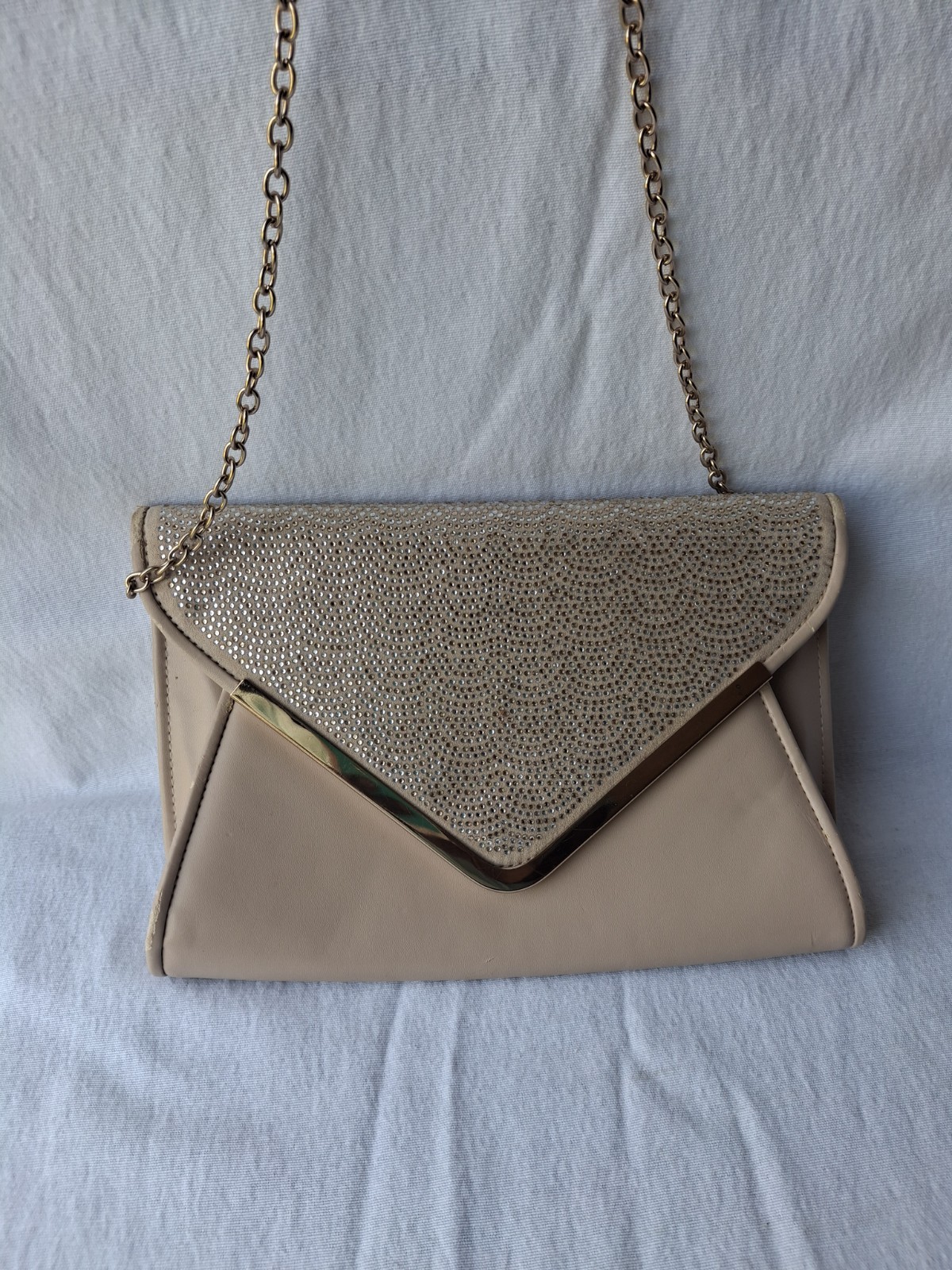 Aldo Cream Clutch Bag Goldtone Trim Chain Rhinestone 10 ×7 Ins Some Fraying
