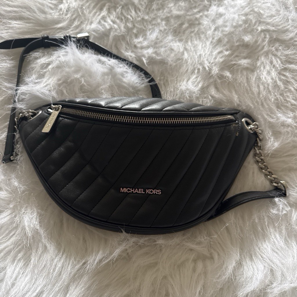Michael Kors Black Quilted Crescent Crossbody Bag Zip, Logo, Chain Strap