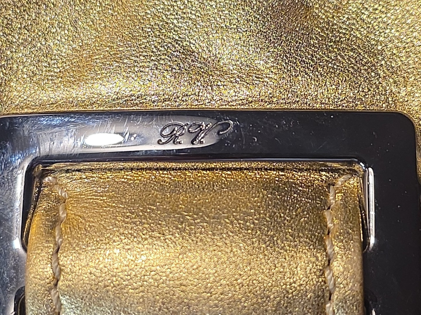 Roger Vivier Gold Leather Shoulder Bag Chrome Chain Italy Gorgeous Sophisticate