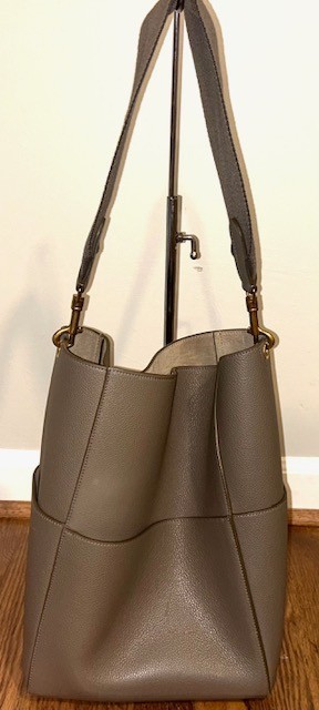 Authentic Celine Sangle Seau Bucket Tote Bag Purse #189593AH4 Taupe 13x11x7″