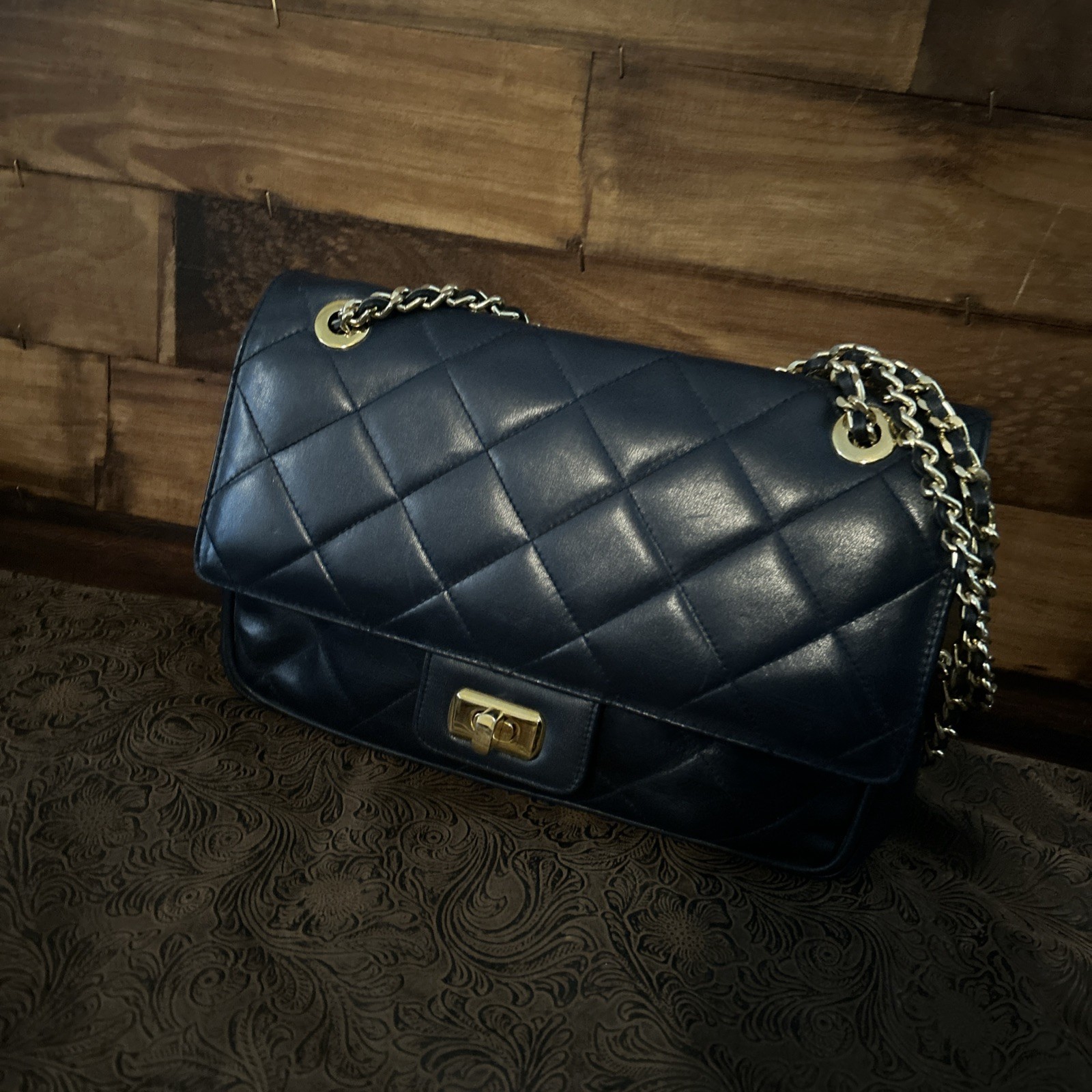 BELLIDO Spain SUSAN GAIL VTG Navy Blue Quilted Leather Handbag Gold chain