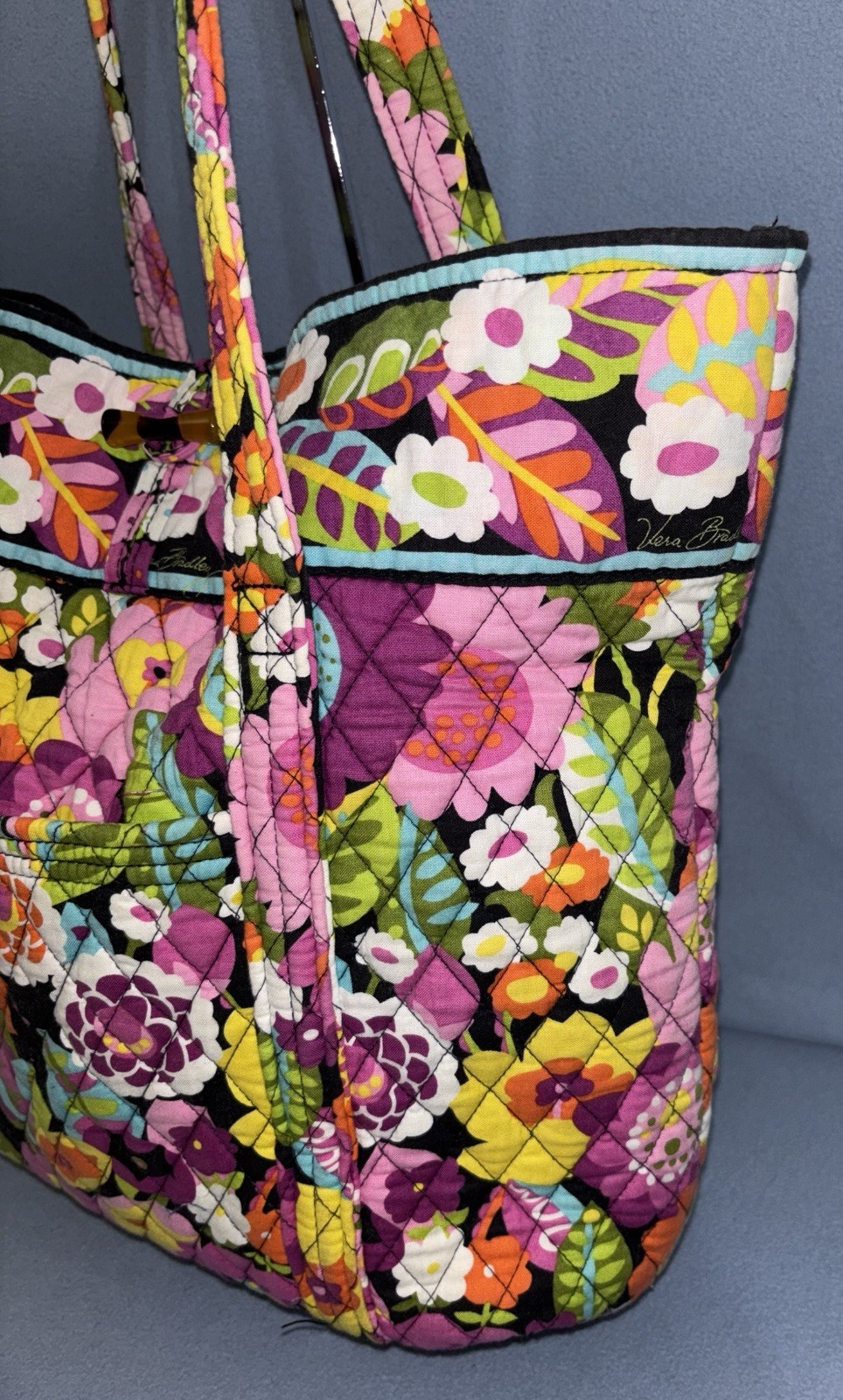 Vera Bradley Floral Quilted Tote Shoulder Bag Multicolor Turn Lock Key Clip Read