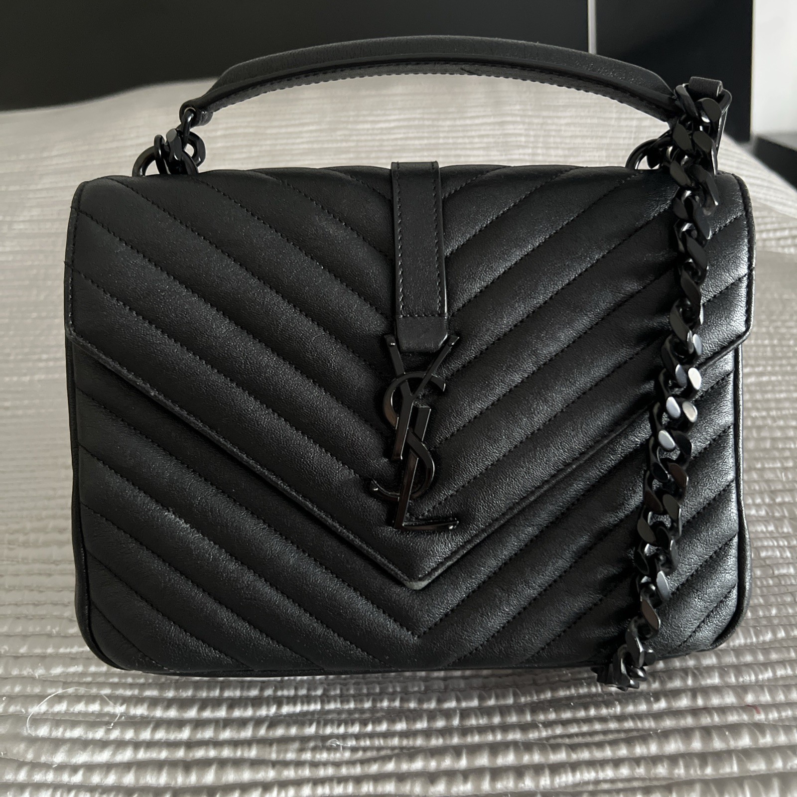 Saint Laurent Classic Monogram College Bag Matelasse Chevron Leather Medium