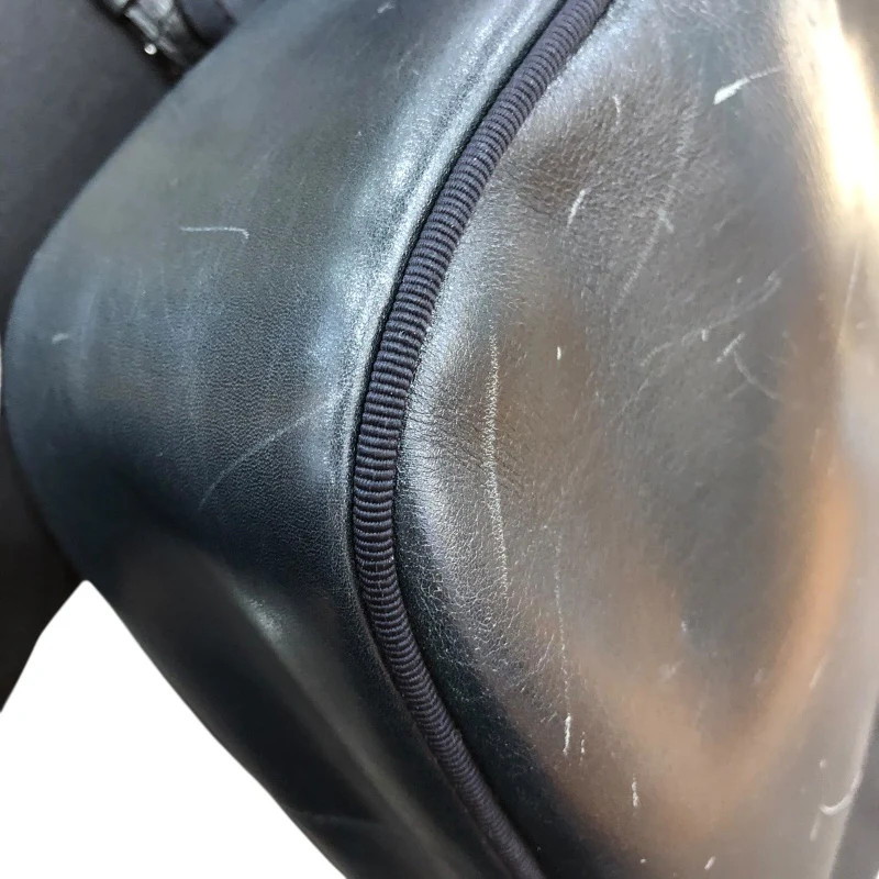 SALVATORE FERRAGAMO Vara Shoulder Bag Navy Leather Shoulder Bag 214183 #OKB7262