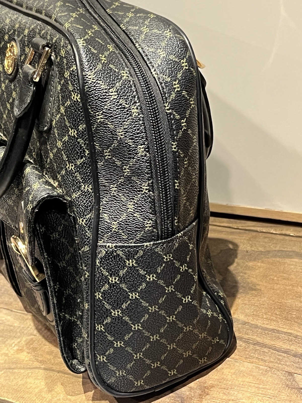 Rioni Moda Italia Signature Leather Satchel Handbag Purse Black Monogram (Read)