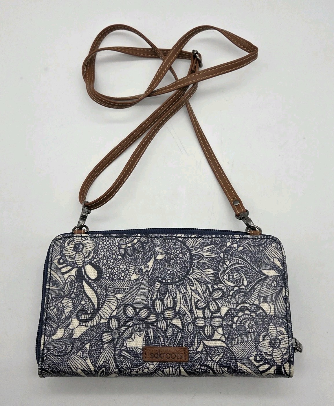 Sakroots Artist Circle Smartphone Crossbody Purse Wallet Navy Spirit Desert