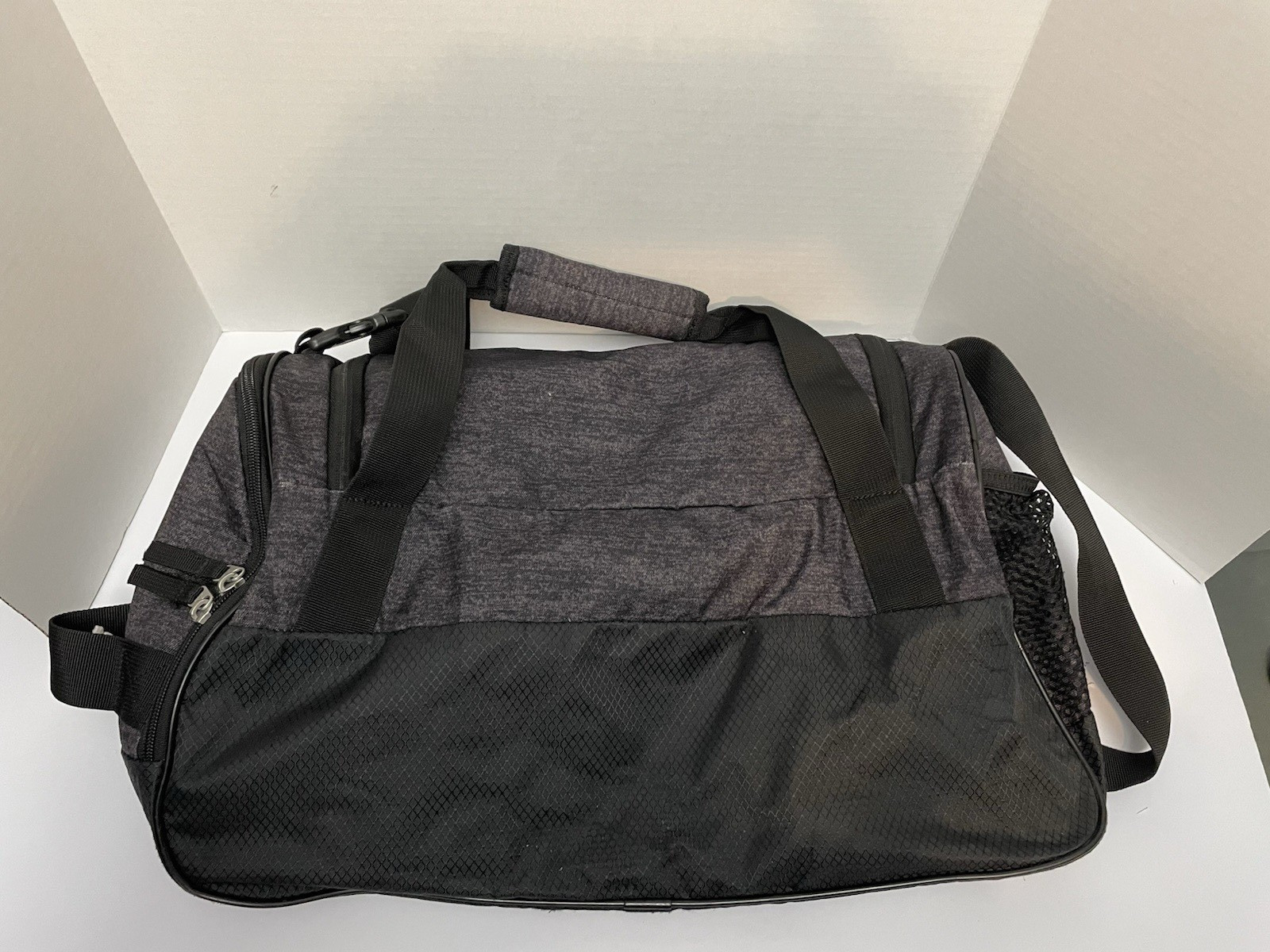 Adidas Defender Medium Duffel Bag Jersey Onix Gray Water Resistant