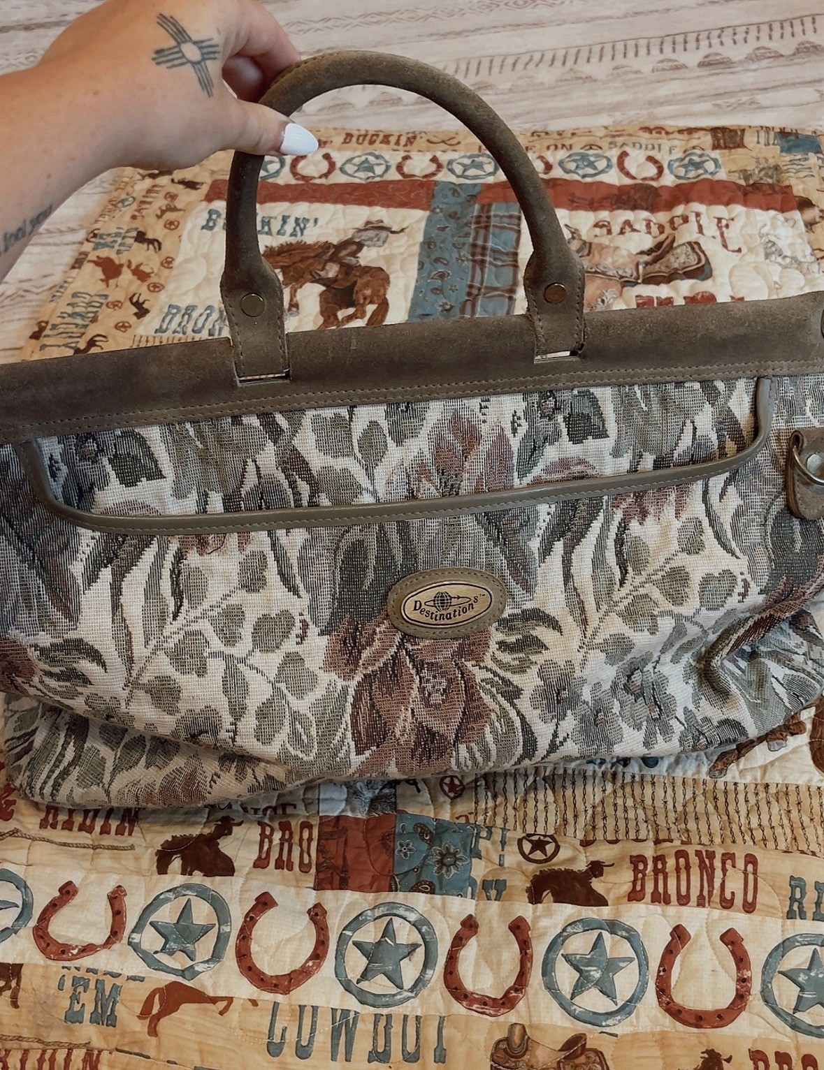 Vintage Destinations Travel Bag