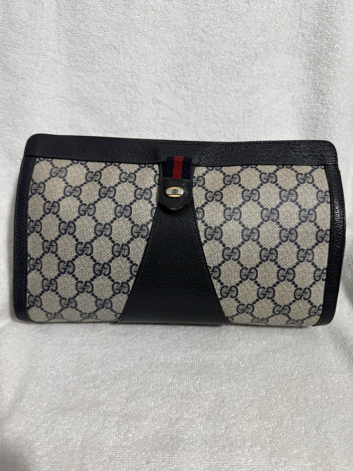 Gucci GG Monogram Vintage Medium Clutch Pouch Beige Snap, Inner Pockets Box
