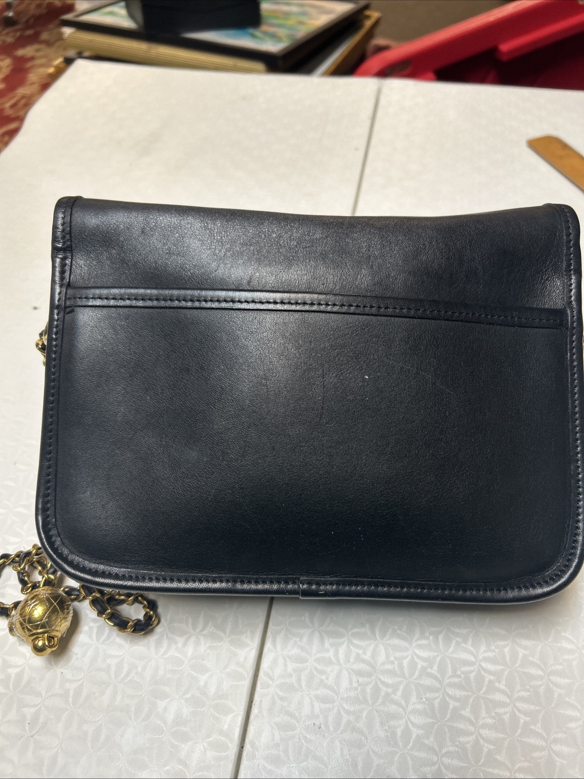 COACH Vintage Turn Lock Crossbody Shoulder Bag Leather Black Strap Is Missing