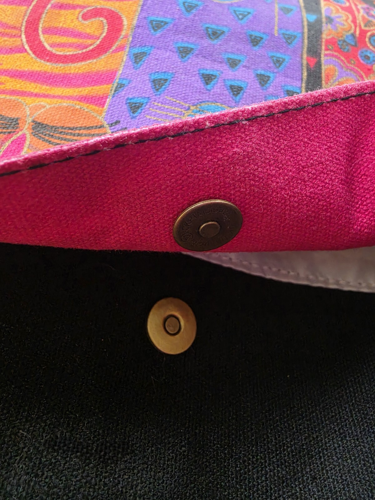 Laurel Burch Black Multicolor Cat Crossbody Bag Zip Closure Adjustable Strap