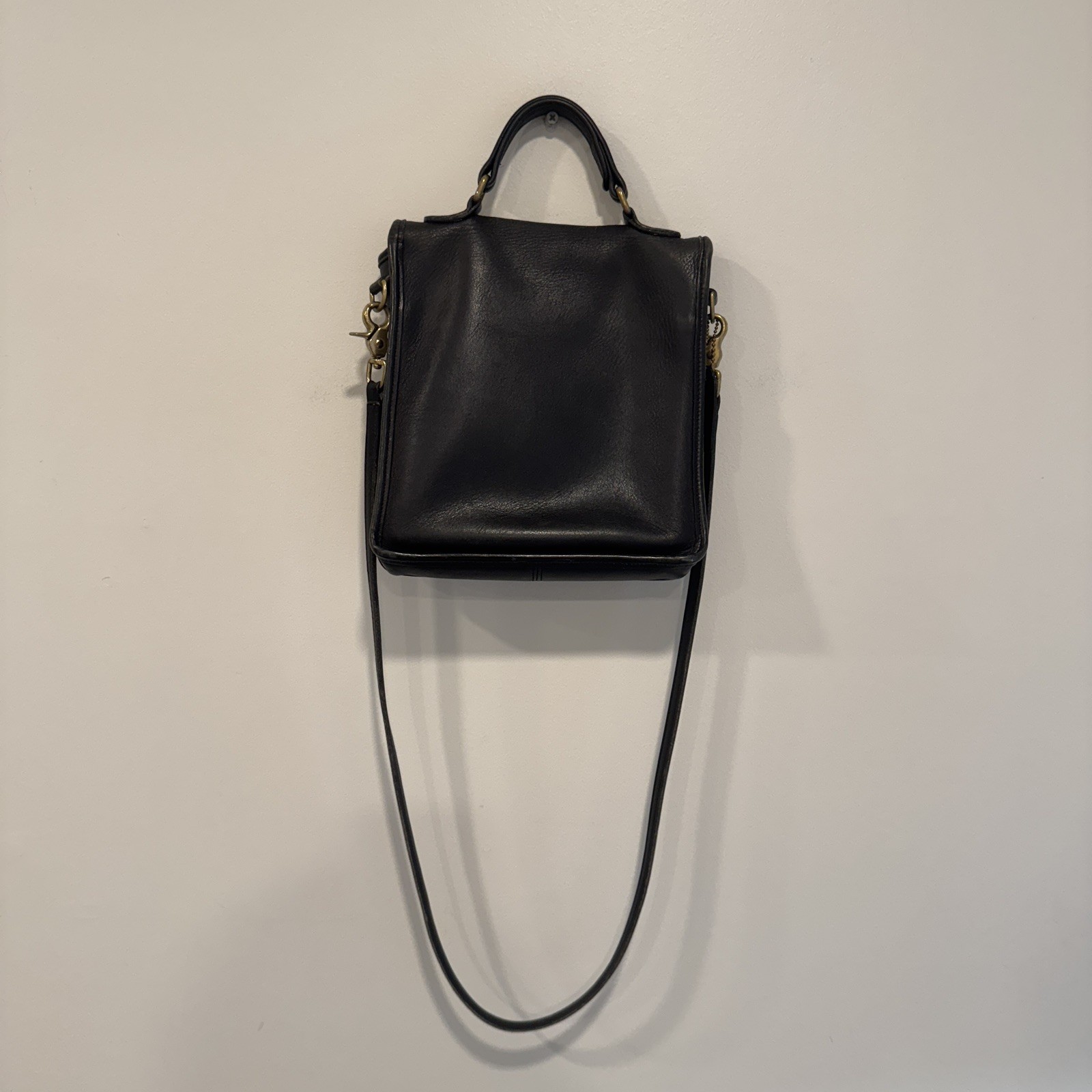 Vintage Coach Station 5130 Black Leather Top Handle Turn Lock Crossbody Bag