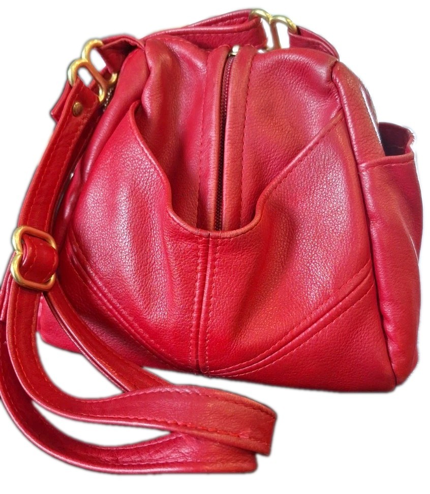 Victoria Red Leather Gold Hardware Handbag Crossbody Or Shoulder BEAUTY
