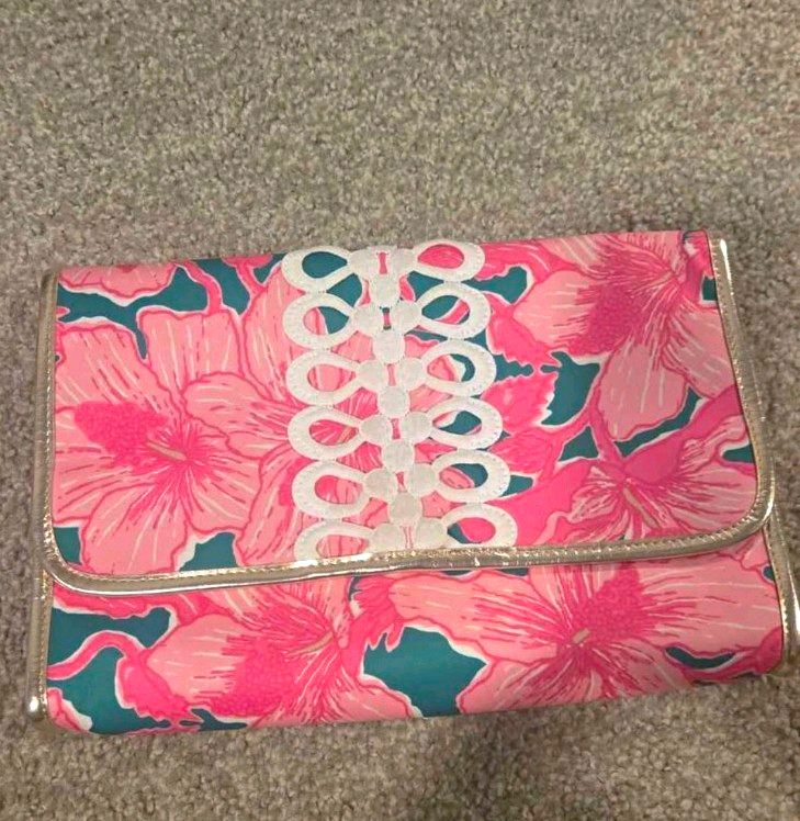 Lilly Pulitzer Pink Floral Rectangle Clutch Magnetic Closure Green Lining