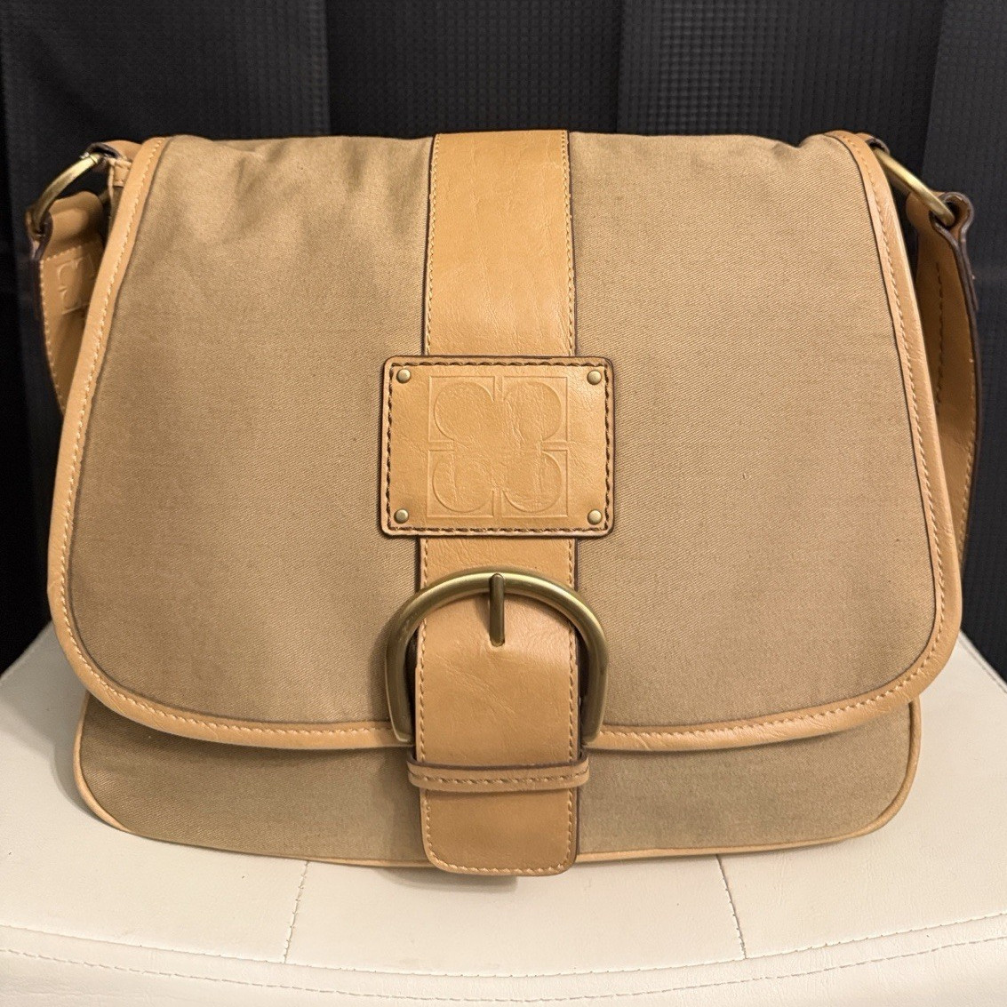 Liz Claiborne Beige Tan Shoulder/Crossbody Bag Flap Buckle Magnetic Pockets