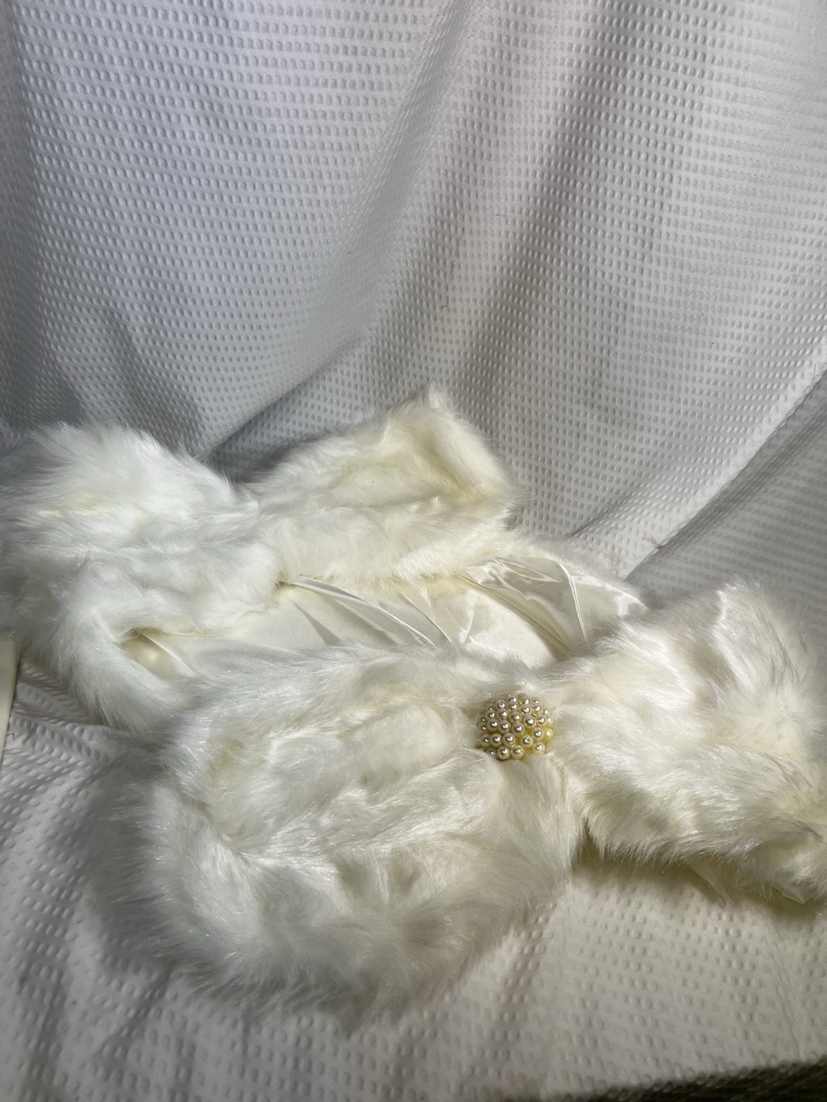 Von Maur Shoulder Wrap With Matching Clutch Purse