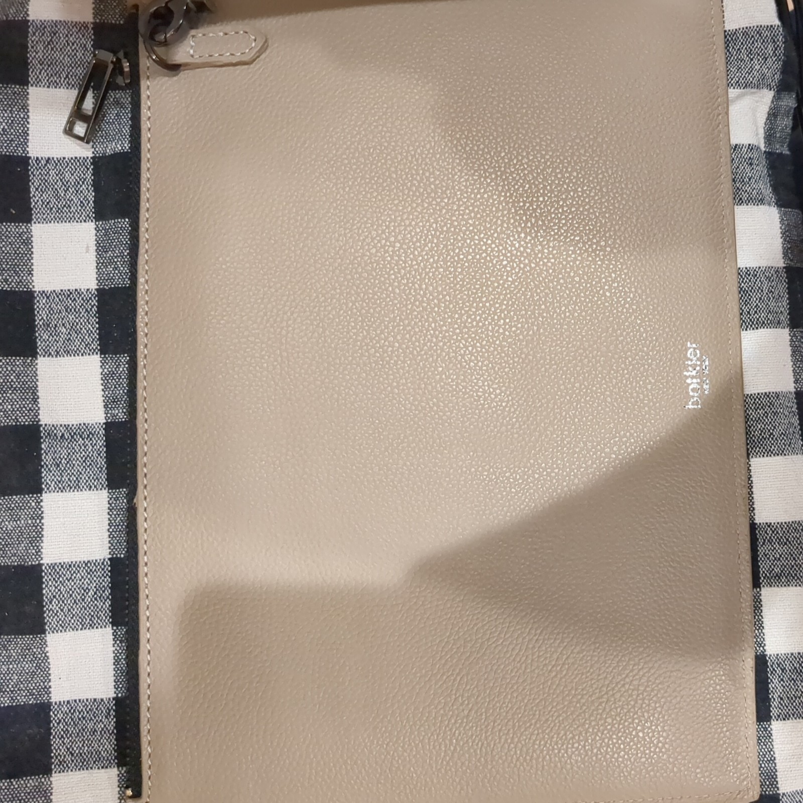 NEW BOTKIER NEW YORK LEATHER CLUTCH GRAY/BEIGE