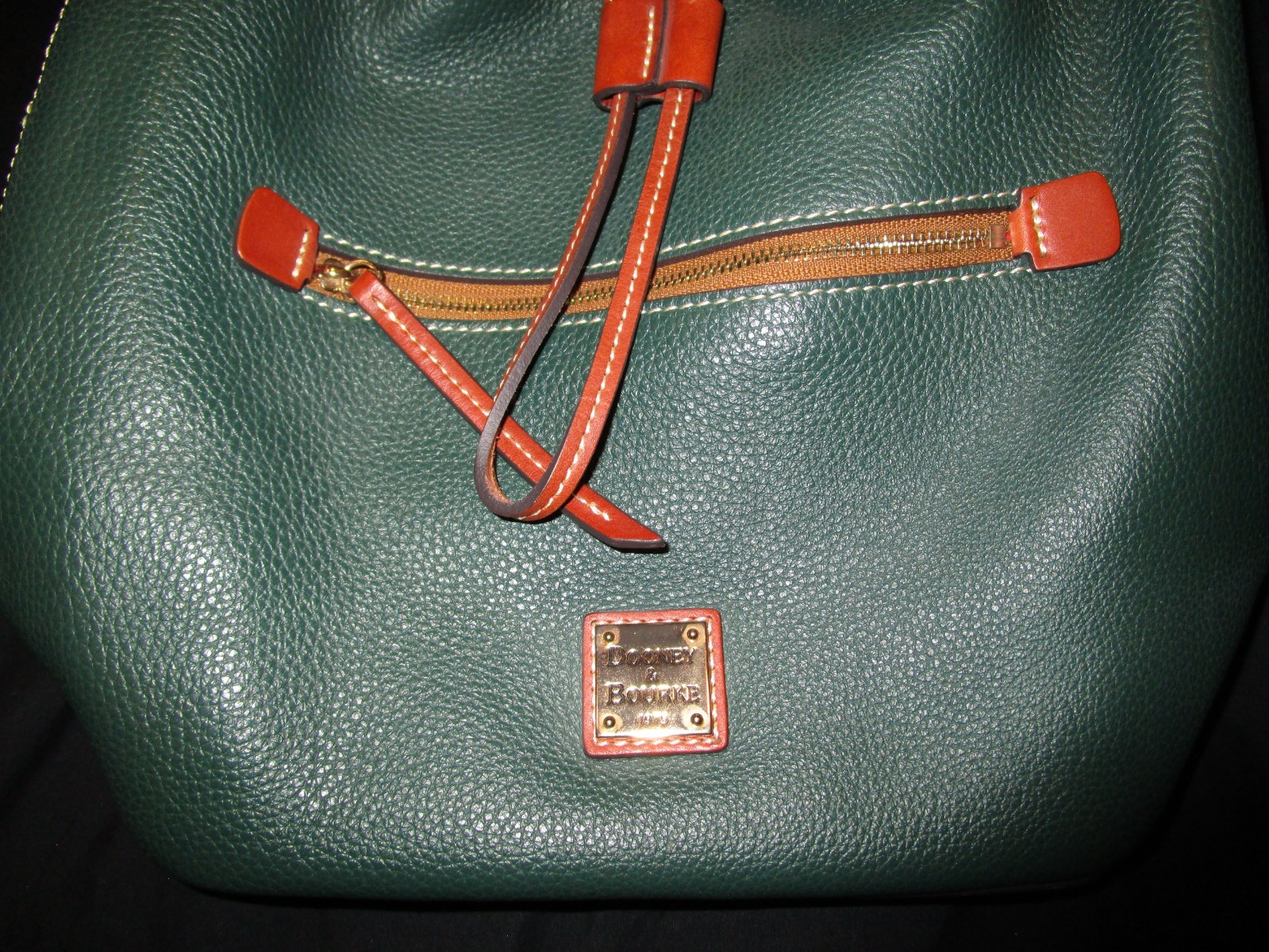 Dooney Bourke Handbag Pebble Grain Drawstring Bucket Bag Great Condition Green