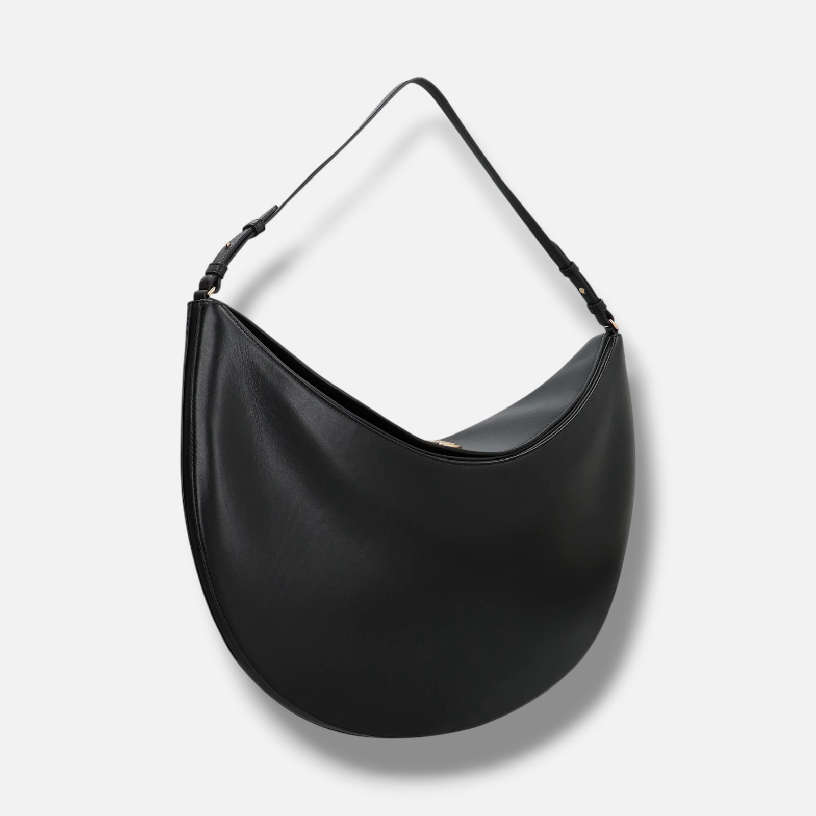 Jacquemus Women’s Black Leather Magnetic Flap Le Sac Ovalo Shoulder Bag