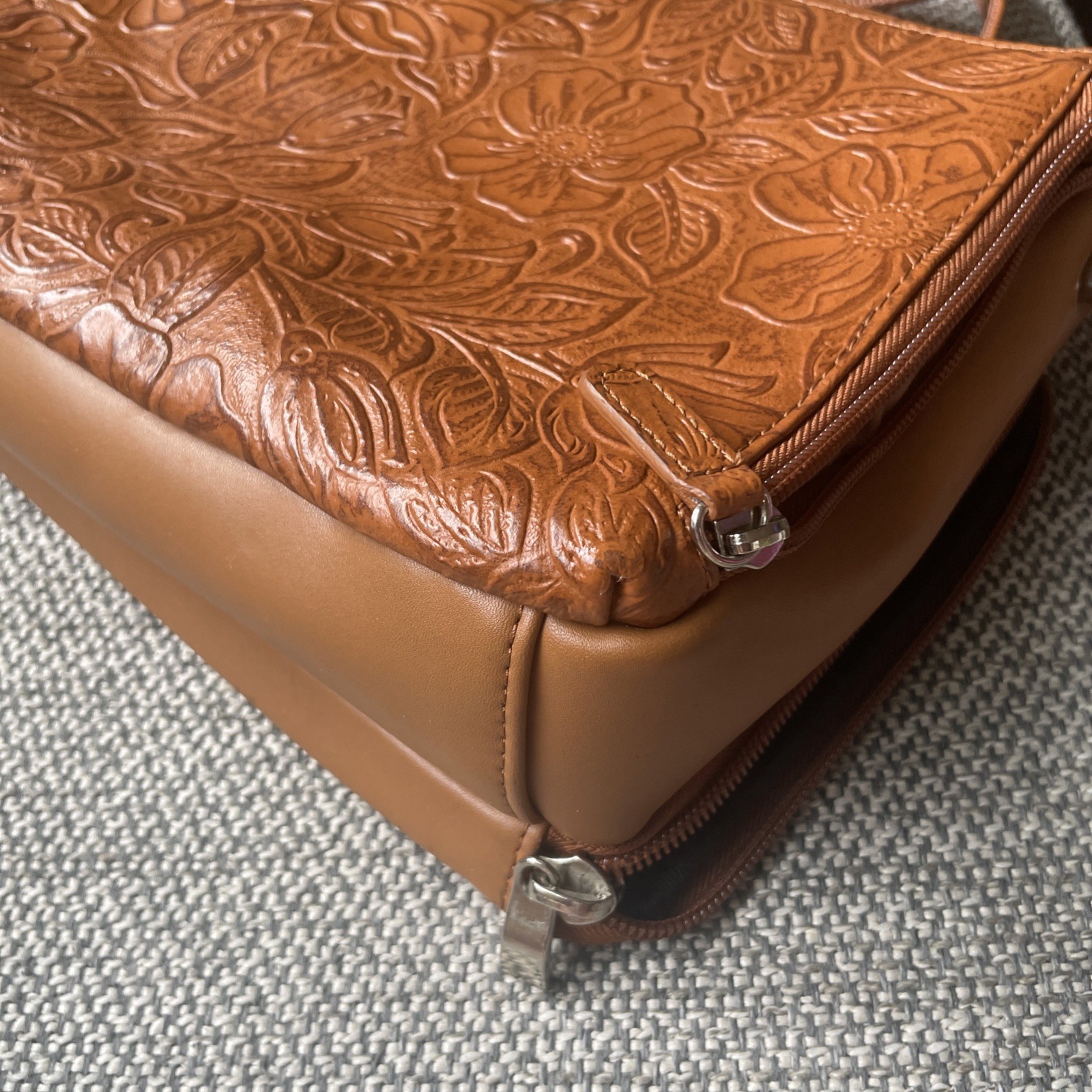 Gun Tote’n Mamas Concealed Carry Brown Leather Tooled Crossbody Bag