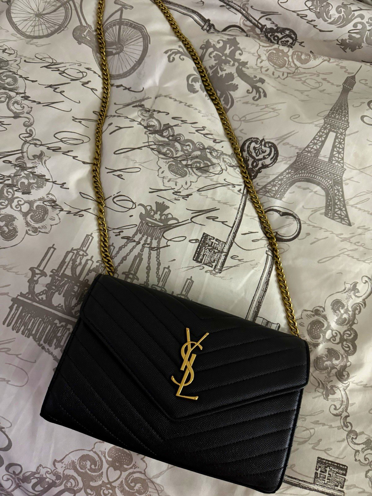 Saint Laurent Black Quilted Crossbody Bag Gold Chain Strap Magnetic Closure