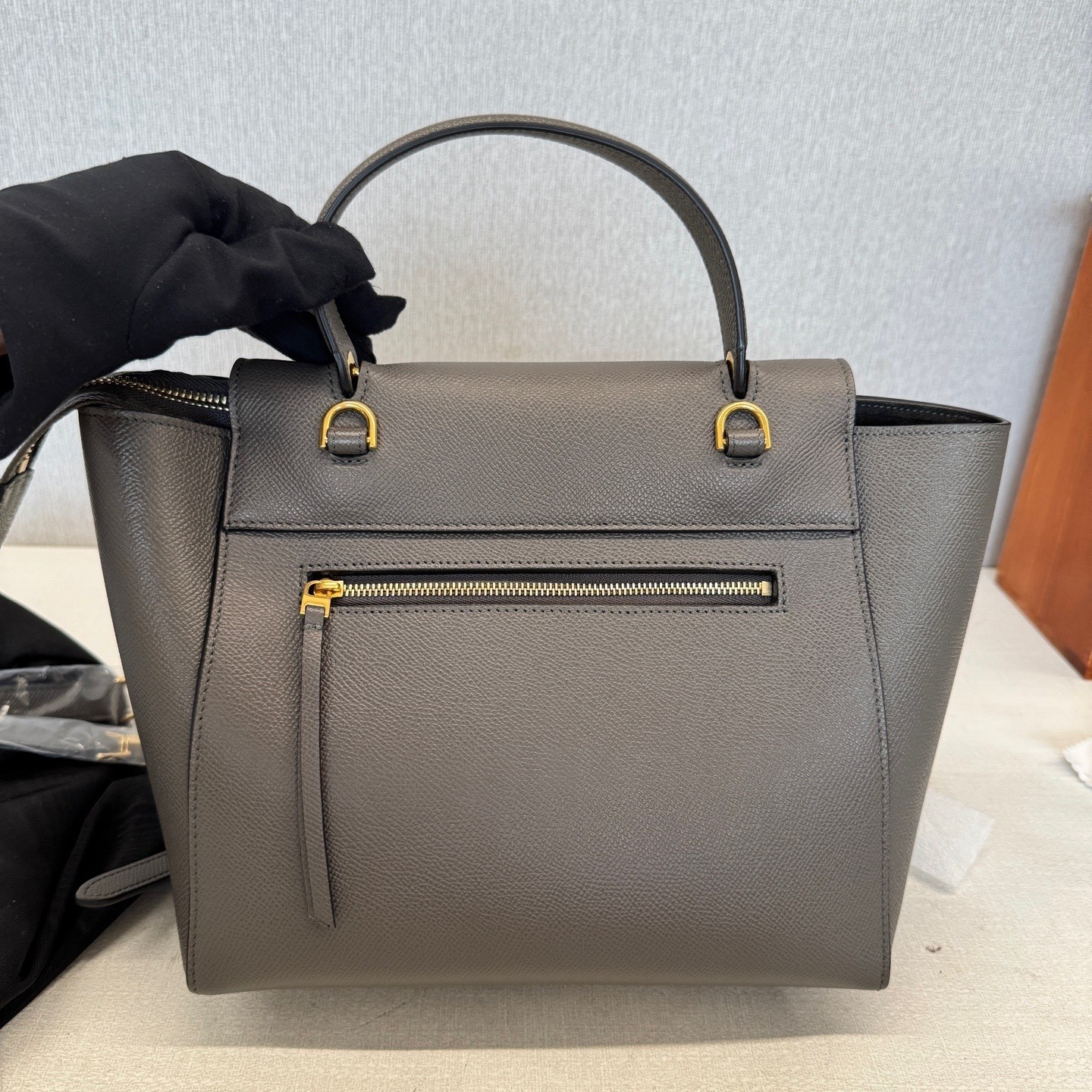 Celine Pre-Owned Authentic Crossbody Bag Elephant Gray 24*13*20cm