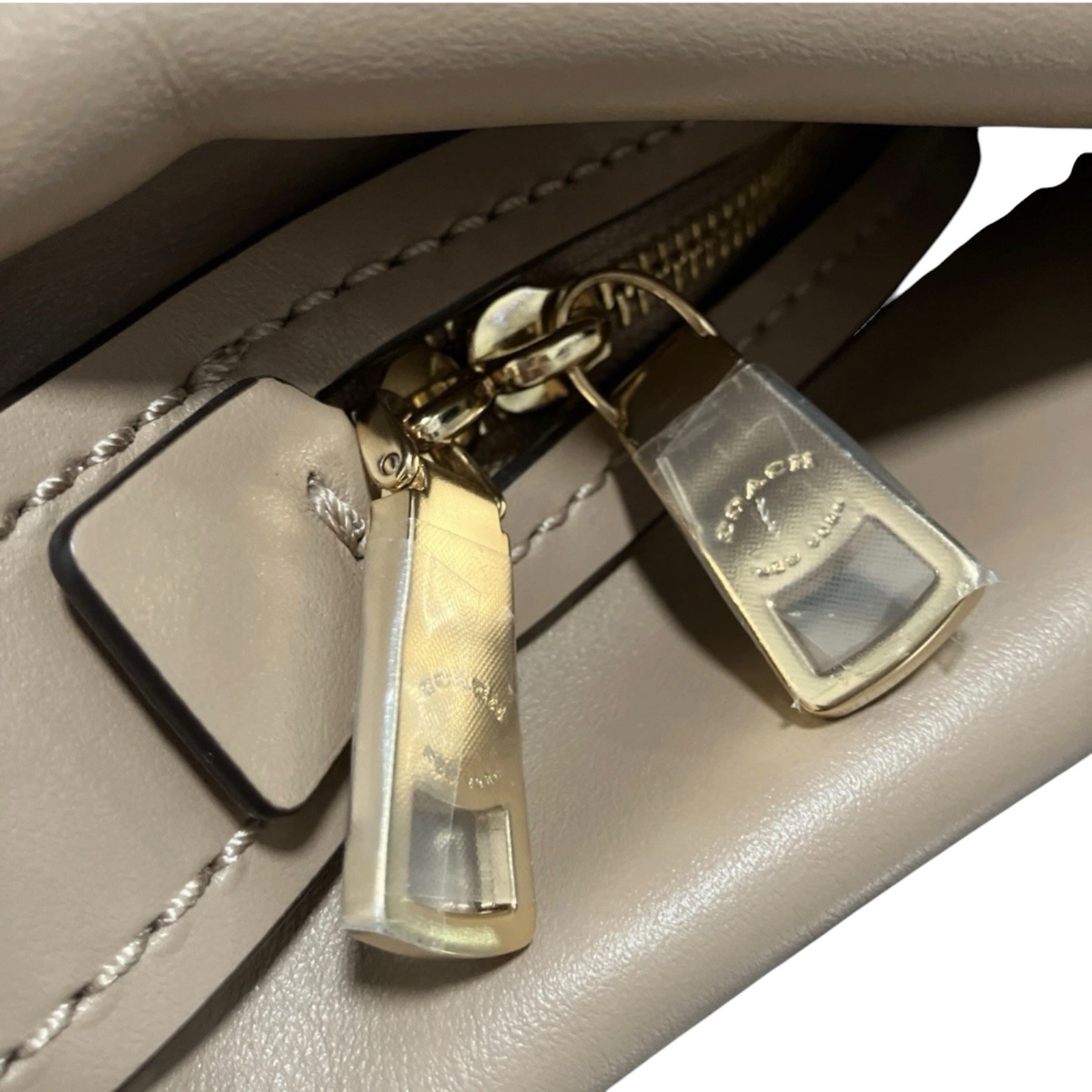 NWT Coach Canvas Badge Dalton 31 Shoulder Bag – Taupe Chalk C9078 $395 Retail