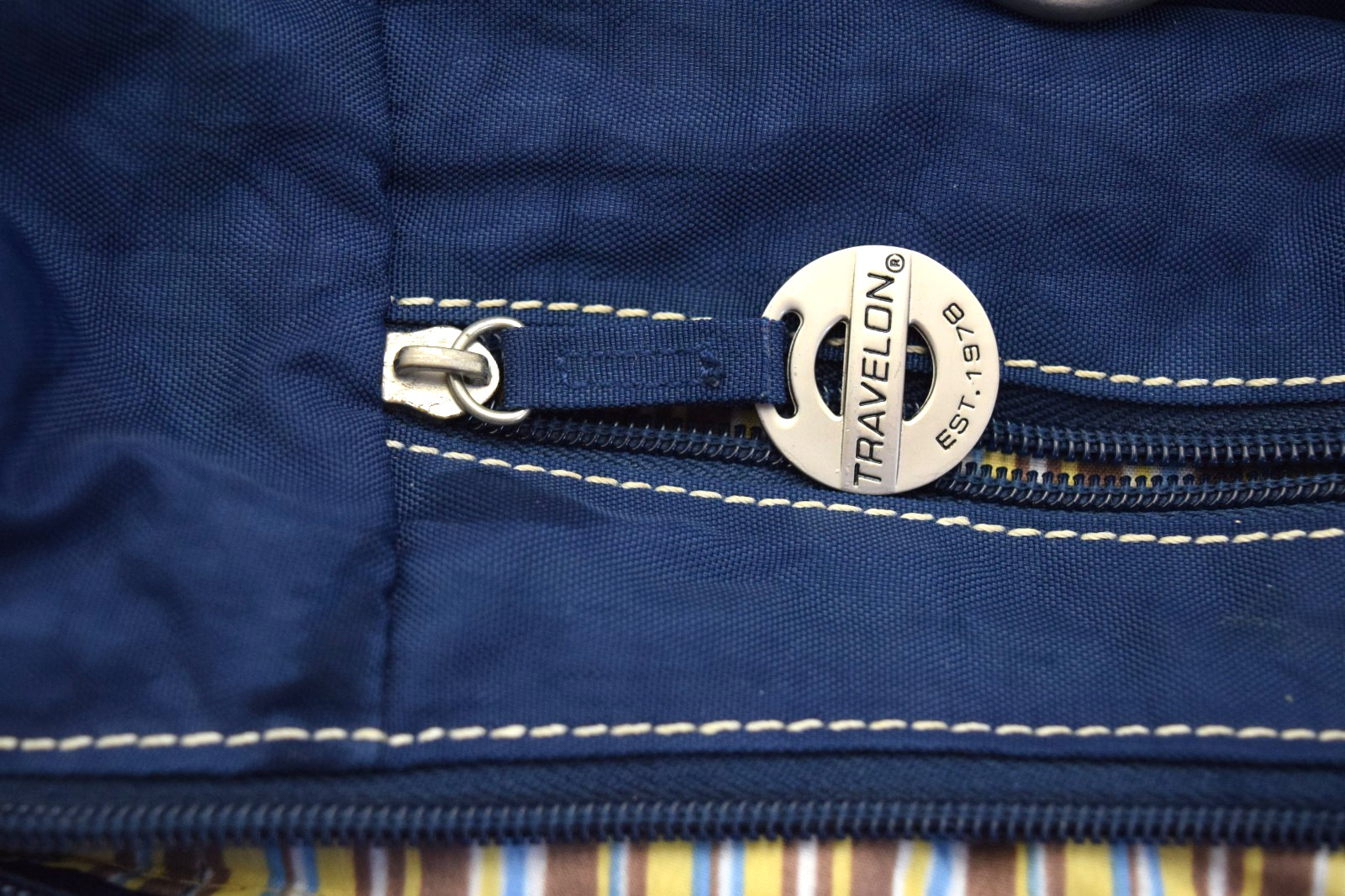 Travelon Anti-Theft Purse Shoulder Bag Hobo Messenger Cargo Pockets Navy Blue