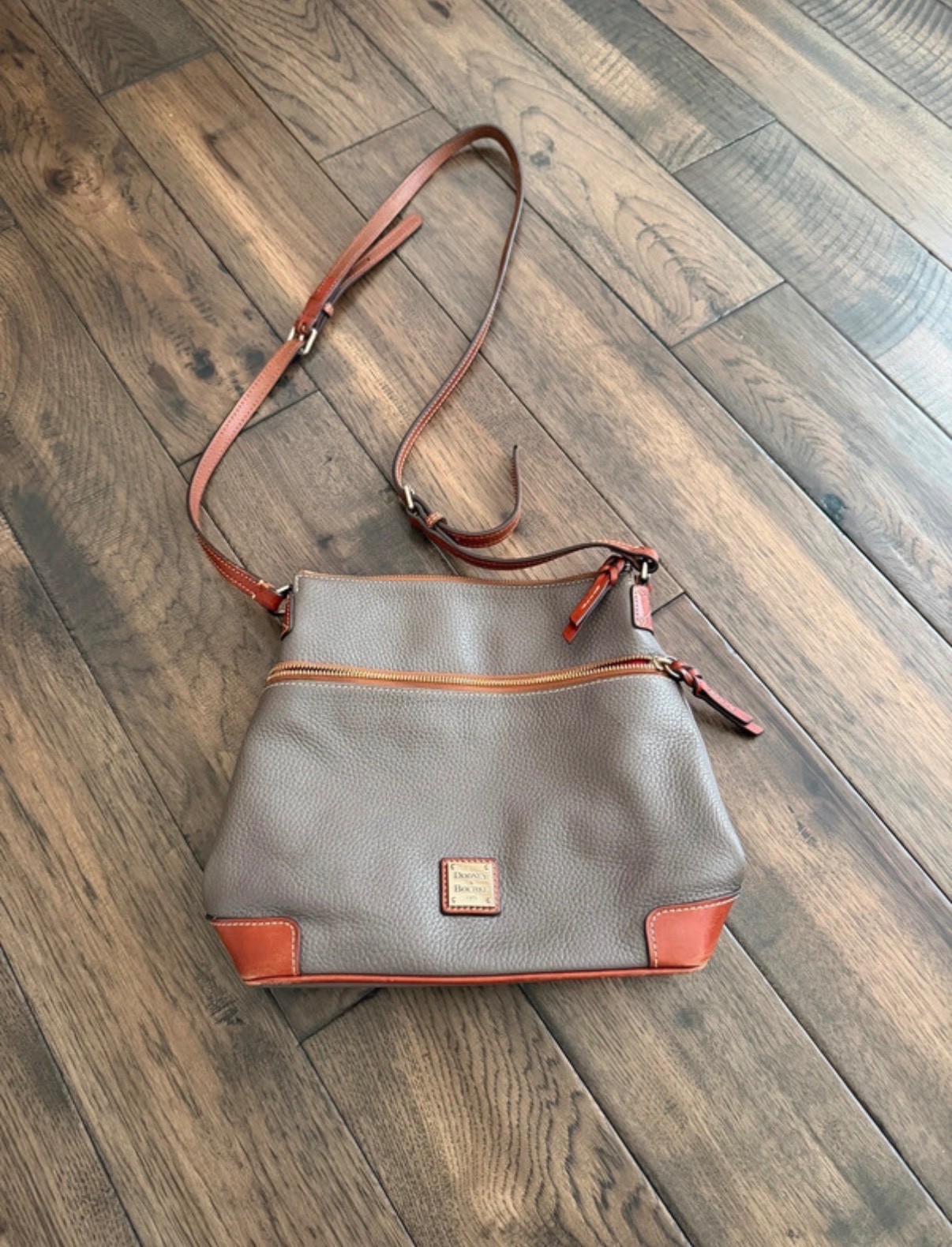 Dooney & Bourke Pebble Grain large Crossbody Bag taupe