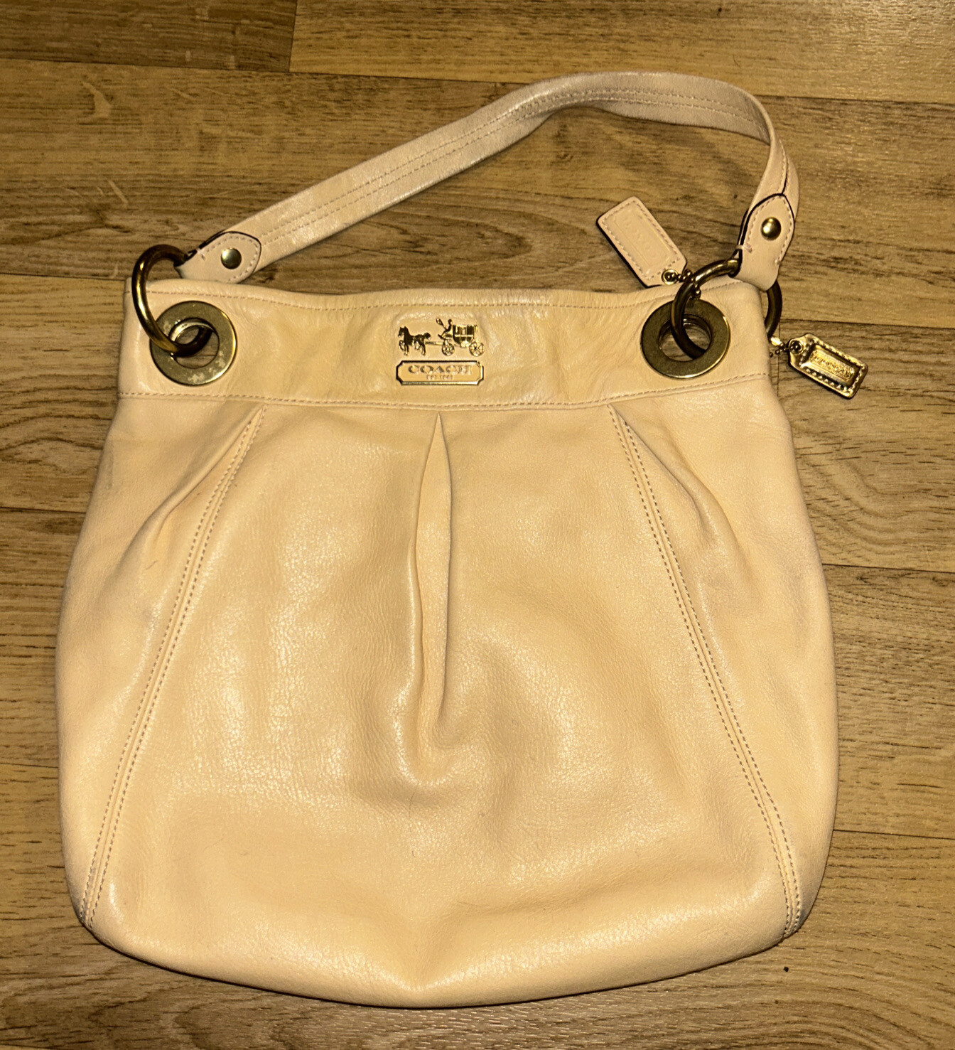 Coach Madison One strap Hobo Shoulder Bag Pale Yellow Tan Beige Color