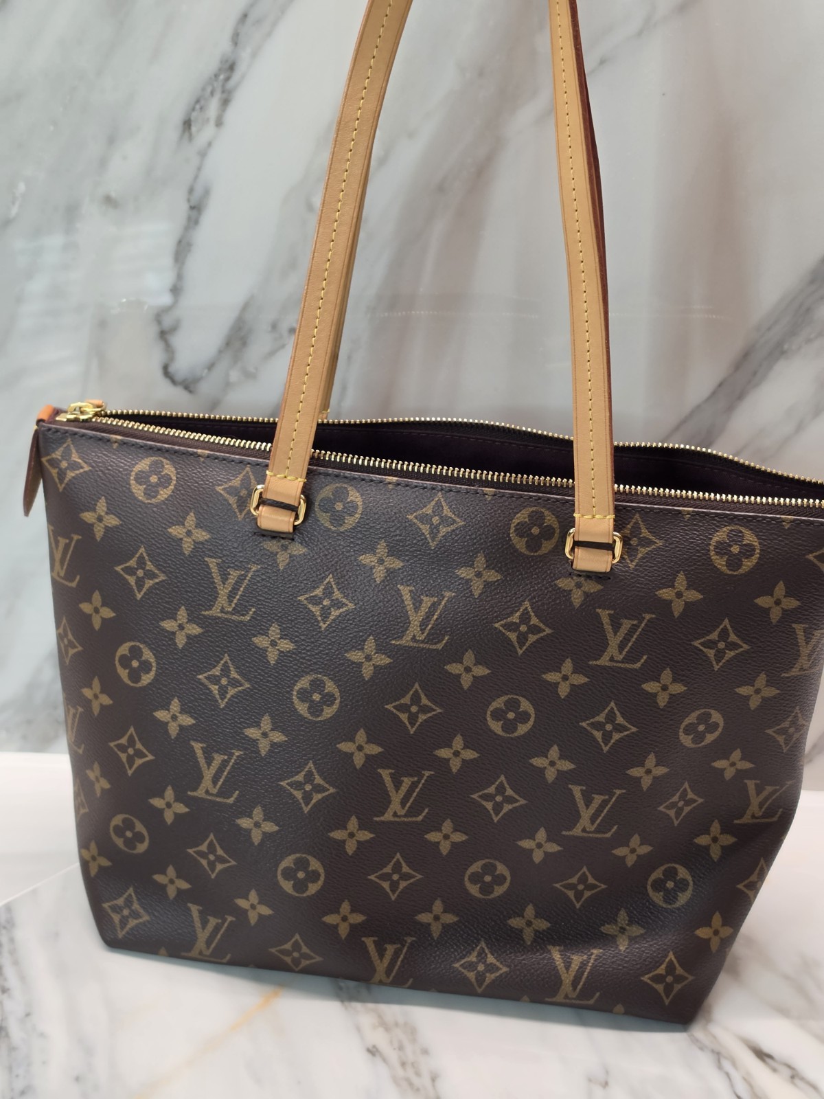 Louis Vuitton Monogram Canvas Lena PM Bag MSRP: 1,500 approx